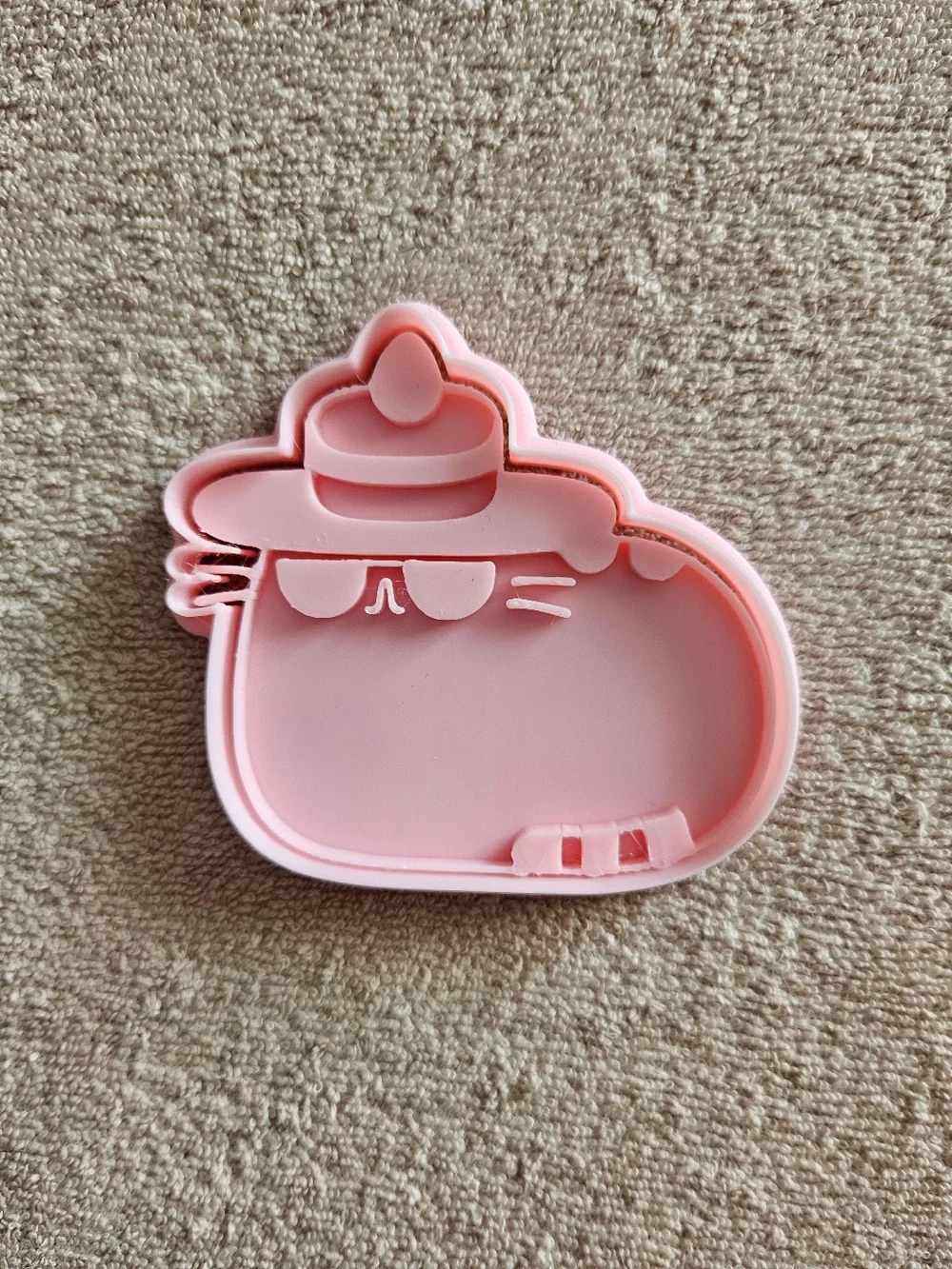Pusheen cookie cutter